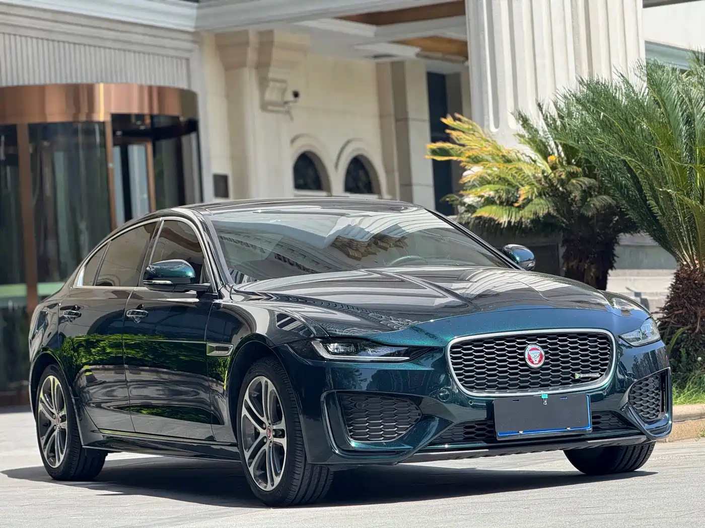 Jaguar XEL 2023 2.0T 250PS R-DYNAMIC S Progressive Sport фото 3
