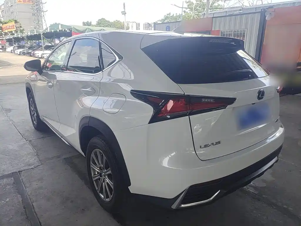 Фото 5 - Lexus NX