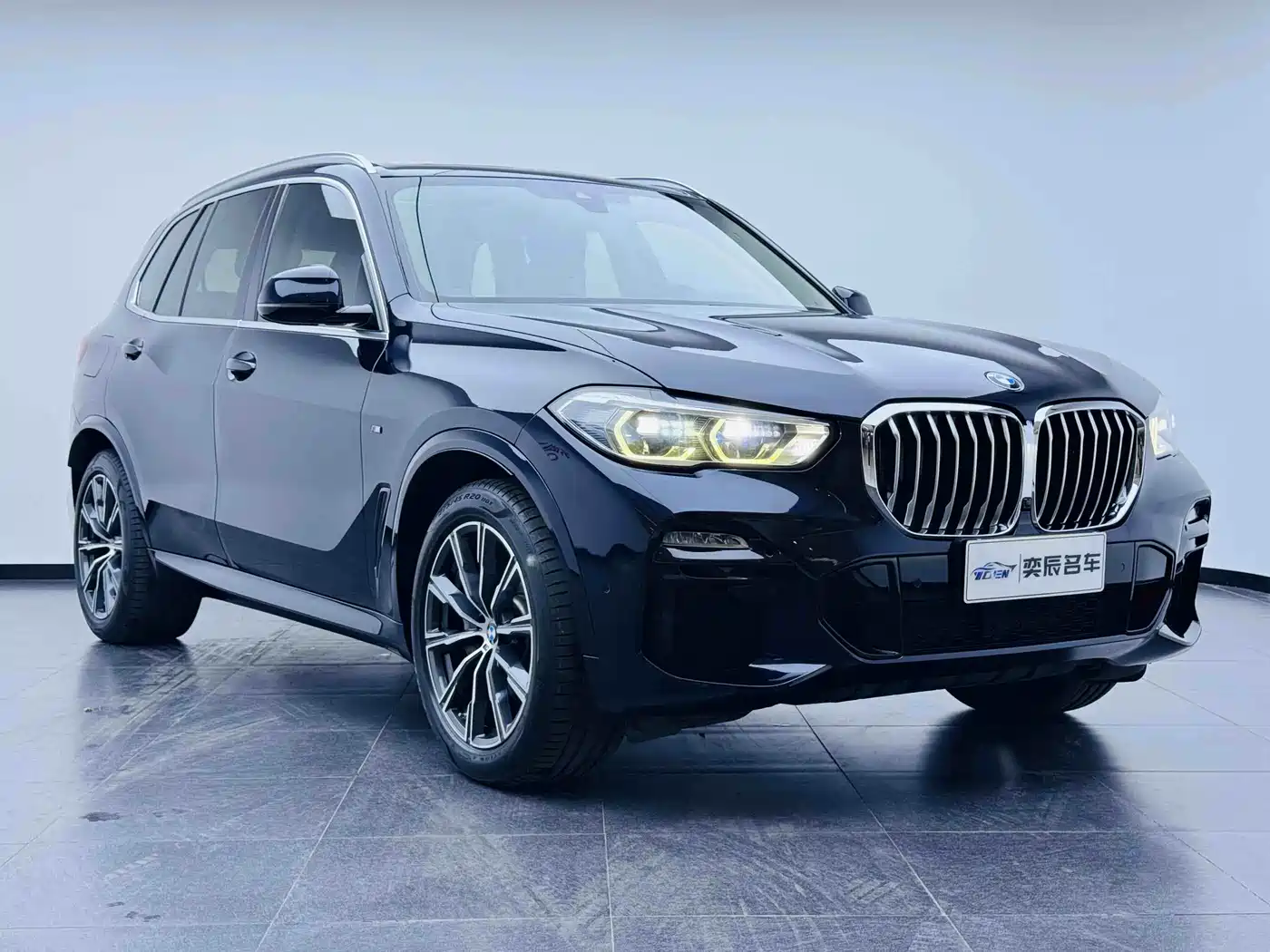 BMW X5 (Import) 2019 xDrive40i M Sport Package фото 3