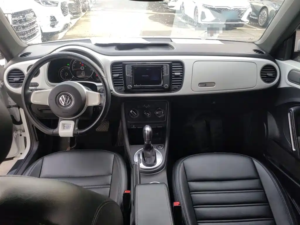 Volkswagen Beetle 2015 180TSI фото 10