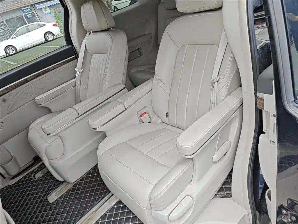 GAC Trumpchi Trumpchi M8 2020 390T Prestige фото 17