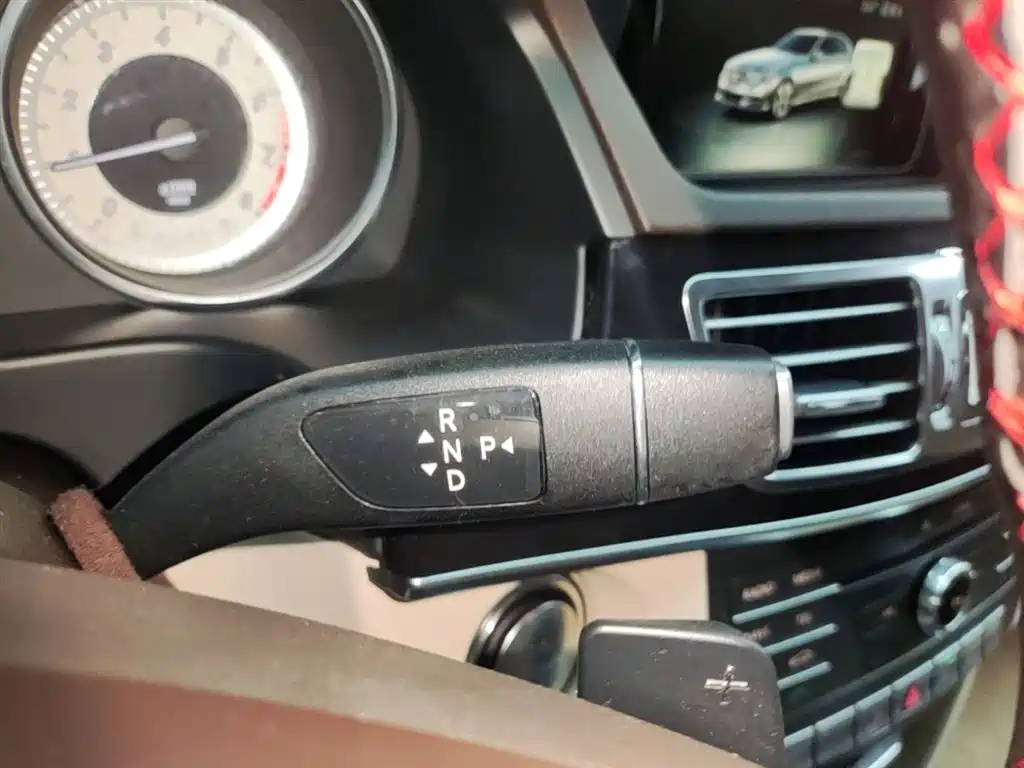 Mercedes-Benz E-Class 2015 Facelift E 260 L Sport фото 14