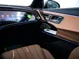 Фото 28 - Mercedes-Benz E-Class