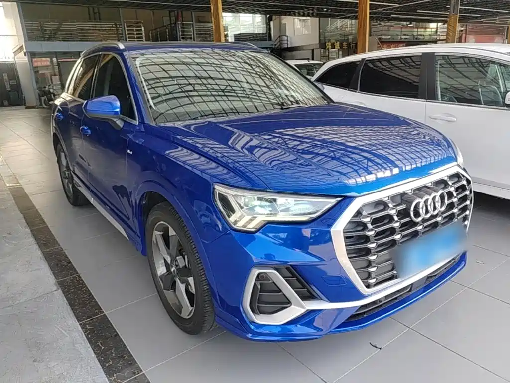 Фото 4 - Audi Q3