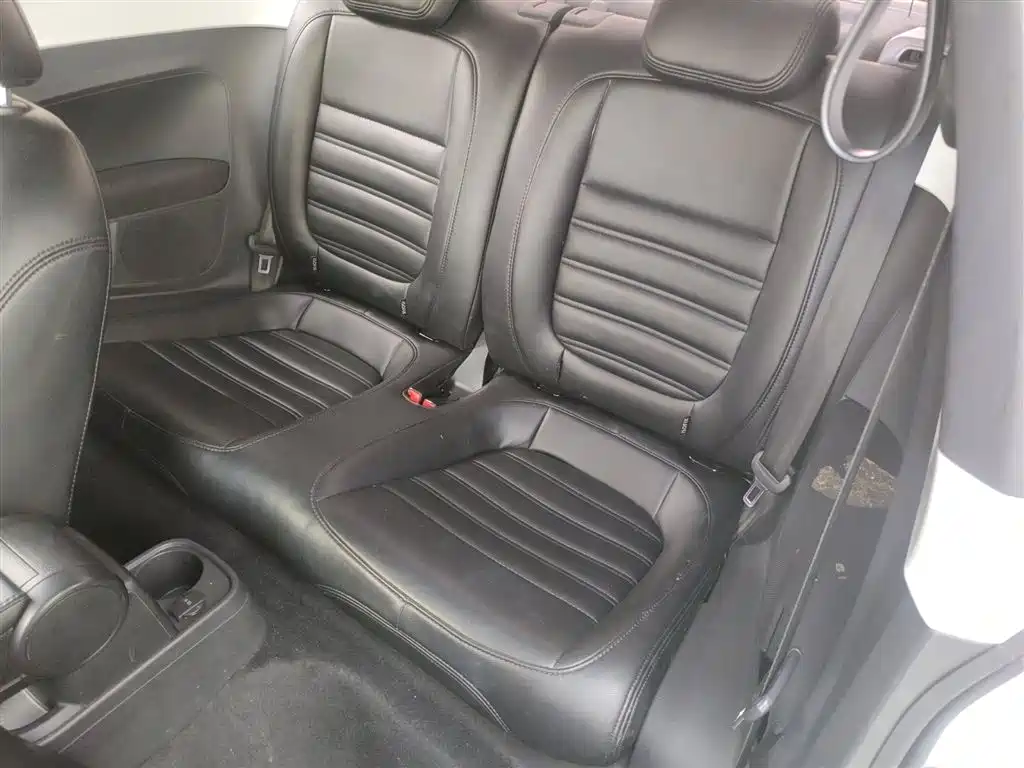 Volkswagen Beetle 2015 180TSI фото 17