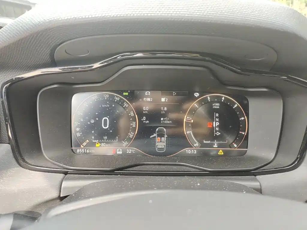 Фото 8 - Lynk & Co 03