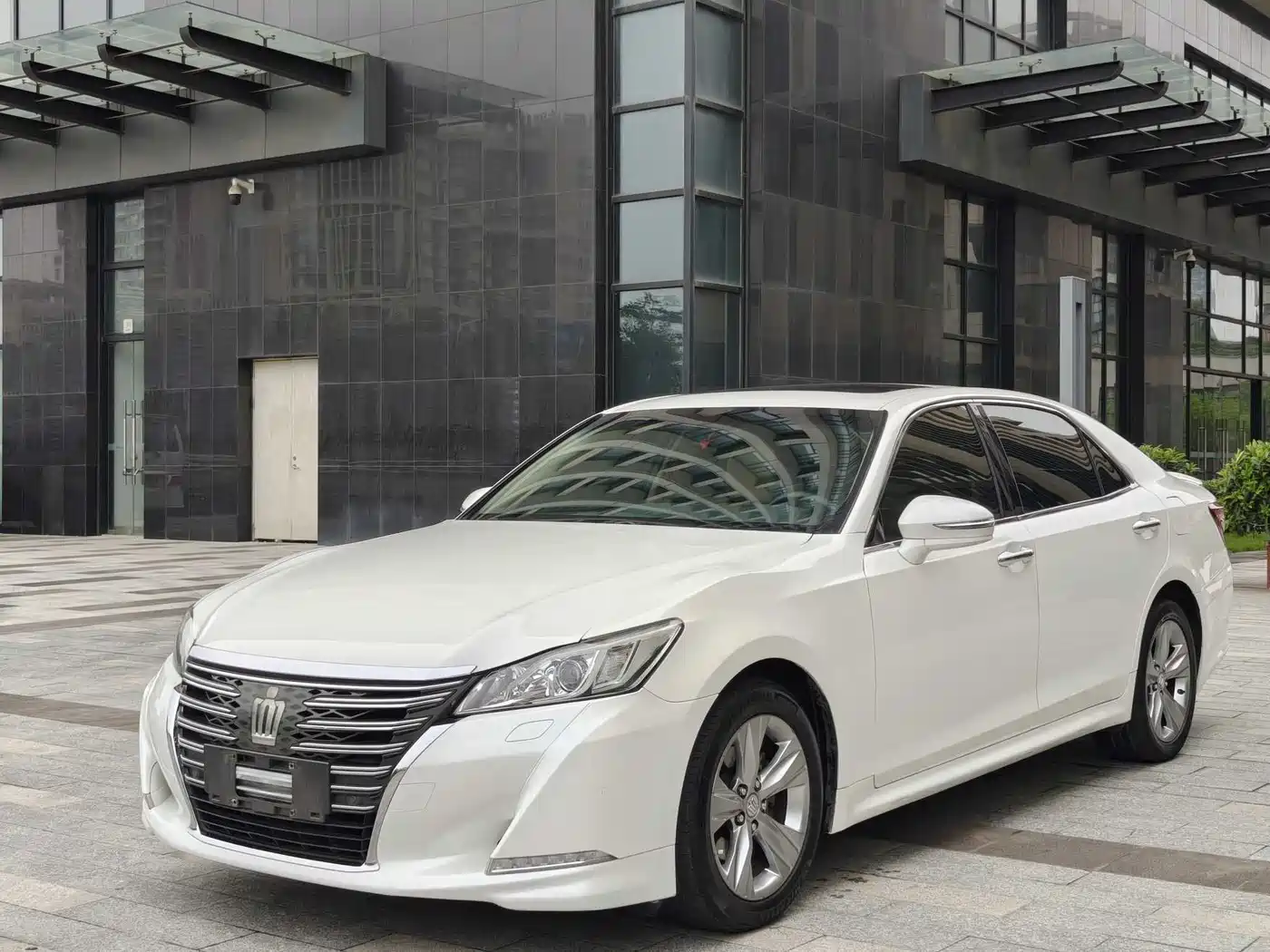 Toyota Crown 2015 2.0T Fashion фото 4