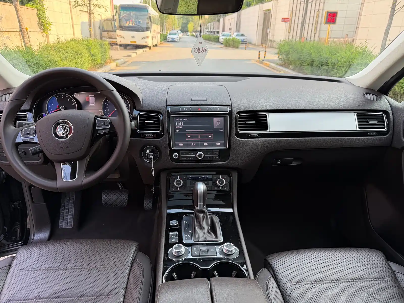 Фото 7 - Volkswagen Touareg
