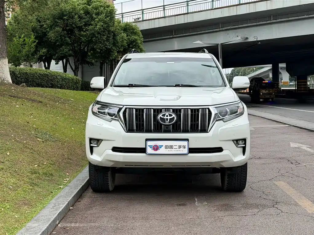 Toyota Prado 2018 3.5L Auto TX-L фото 2