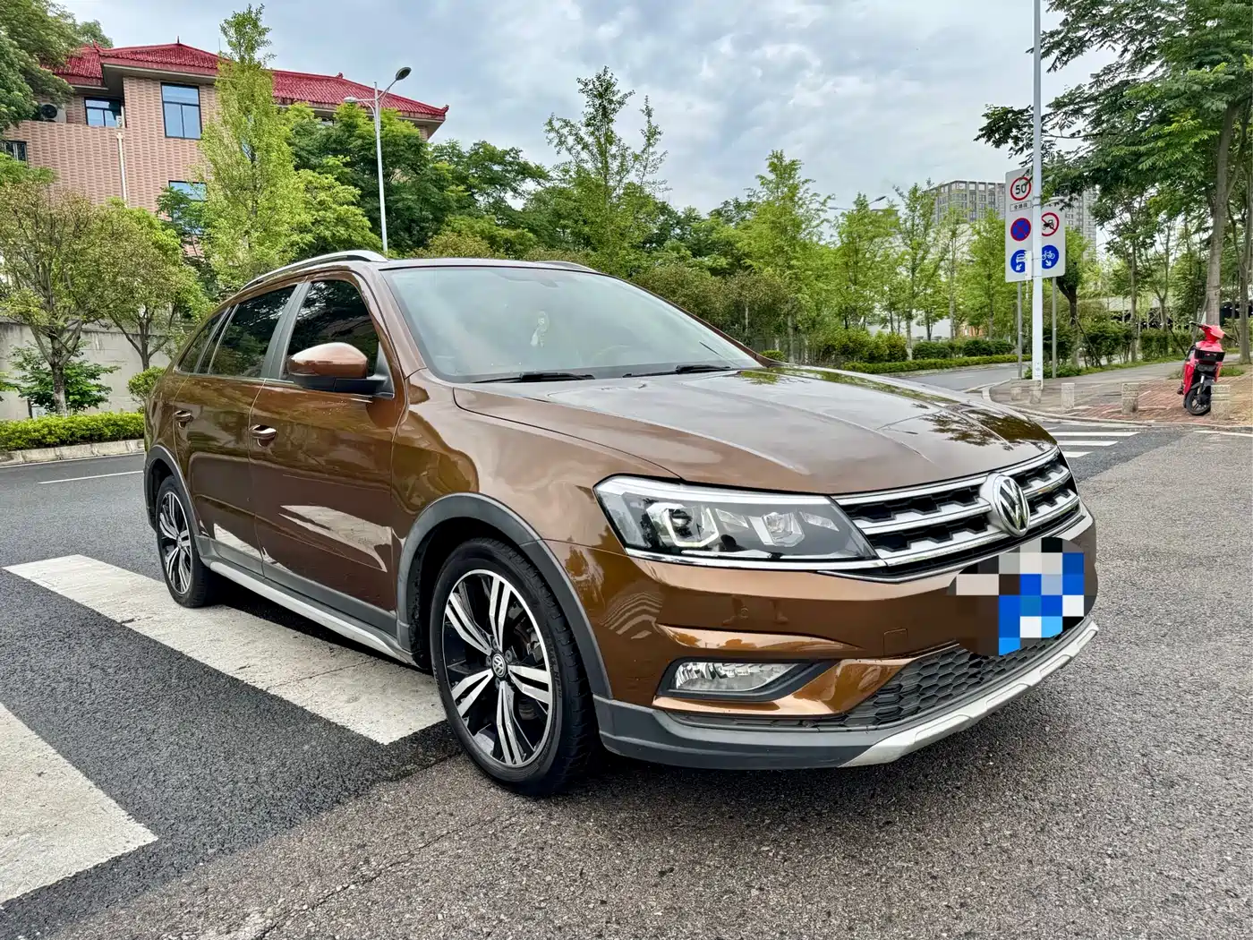 Volkswagen Gran Lavida 2017 230TSI DSG Luxury Edition фото 4