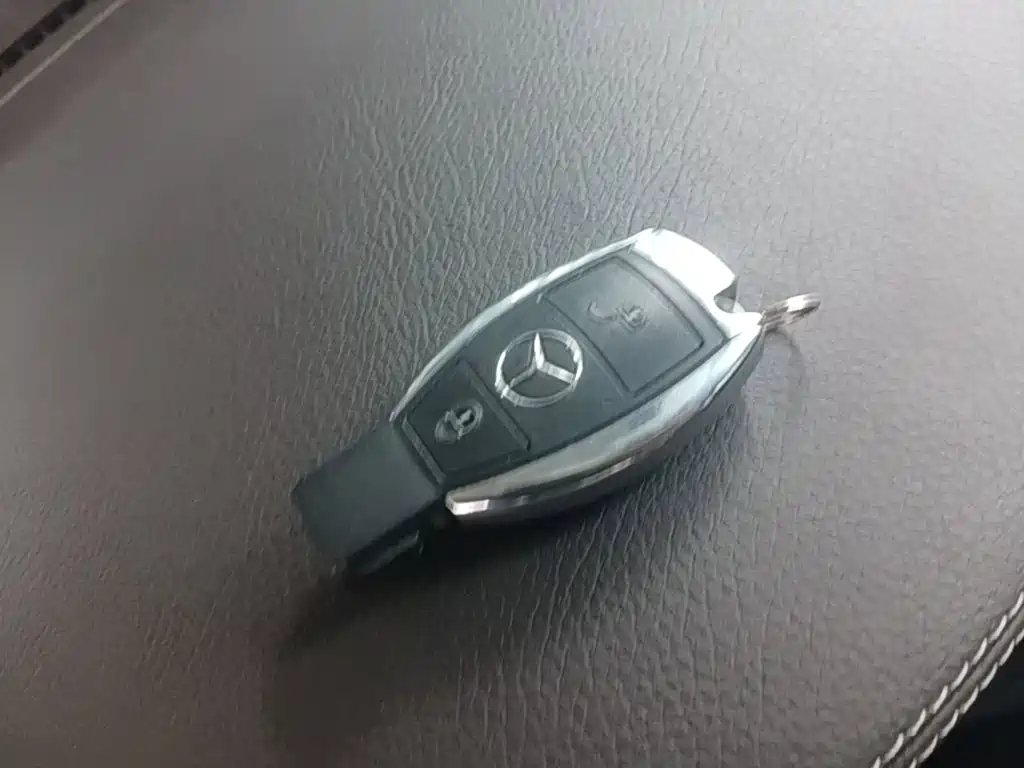Photo 9 - Mercedes-Benz GLC