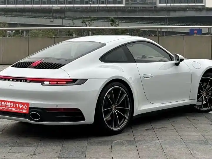 Porsche 911 2023 Carrera 3.0T фото 6