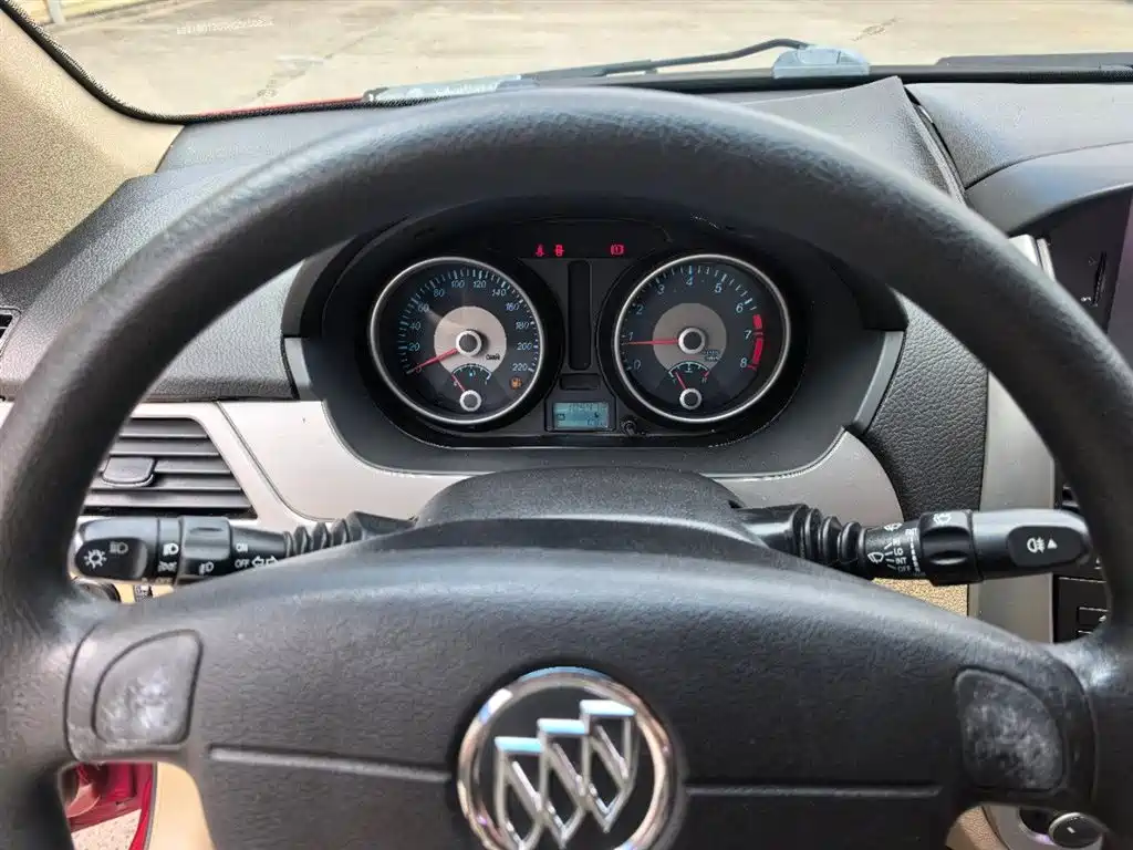Buick Excelle 2013 1.5L Automatic Classic фото 6
