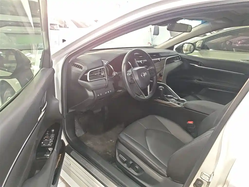 Toyota Camry 2019 2.0G Luxury Edition China VI фото 16