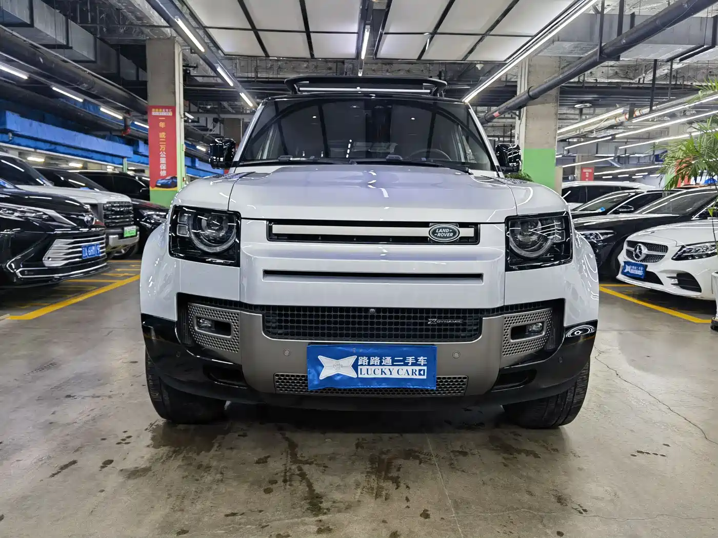 Land Rover Defender 2022 110 P400 X-DYNAMIC HSE фото 2