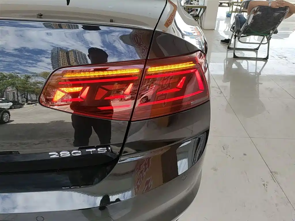 Volkswagen Magotan 2023 2 Million Units Commemorative Edition 280TSI DSG Comfort фото 8