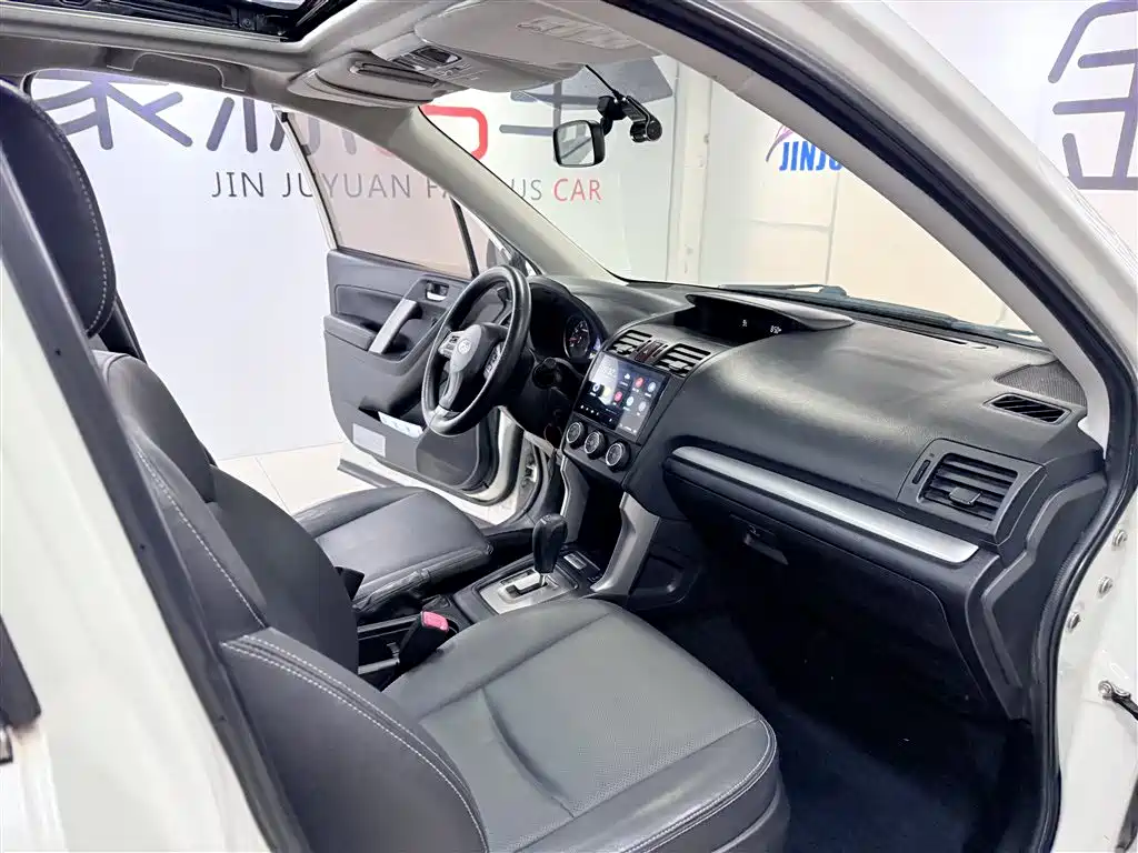 Subaru Forester 2014 2.5i Automatic Elite Edition фото 17