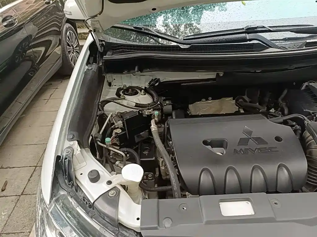 Mitsubishi Outlander 2019 2.0L 2WD Enjoy 5-Seater China VI фото 21