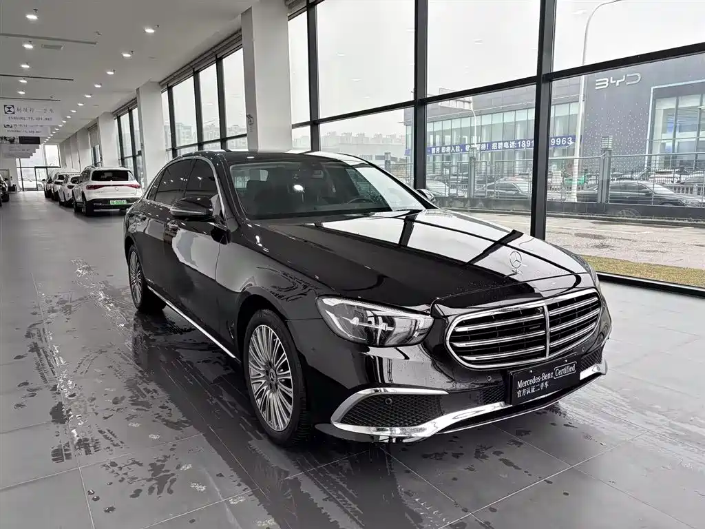 MERCEDES-BENZ E CLASS