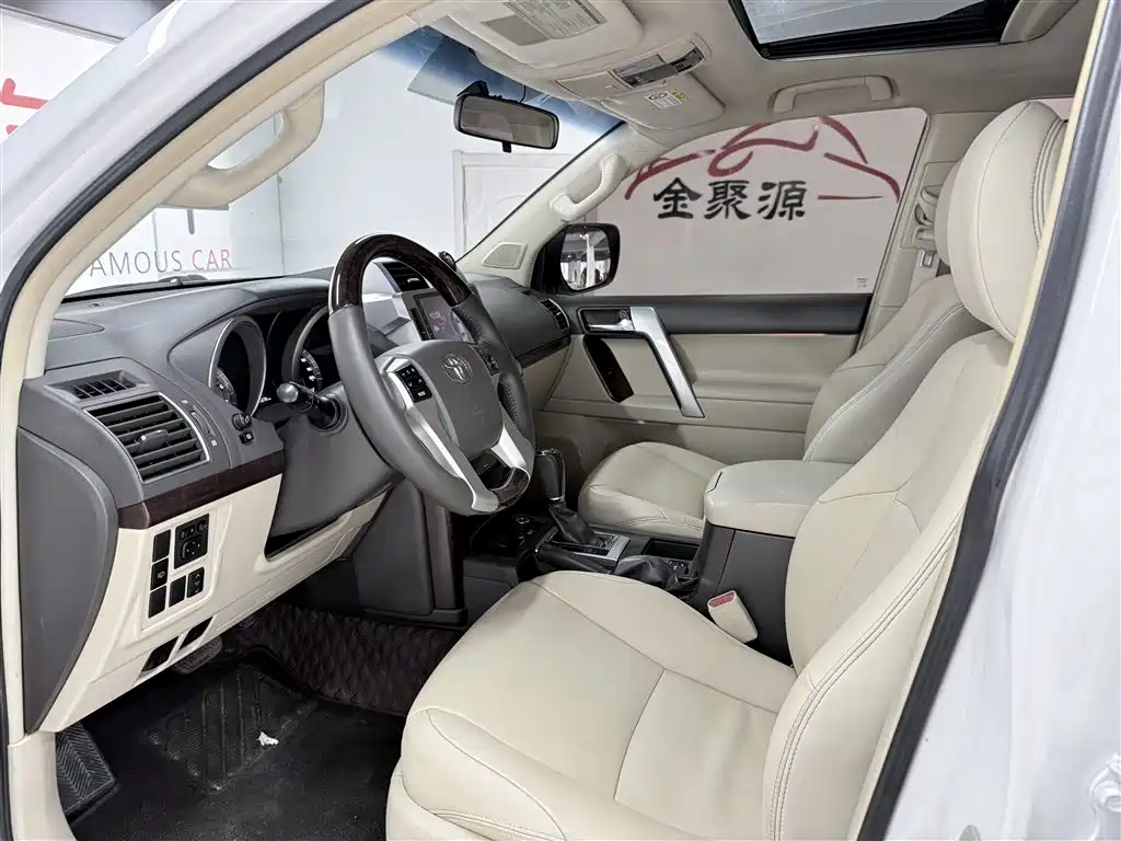 Toyota Prado 2014 4.0L Automatic TX-L фото 8