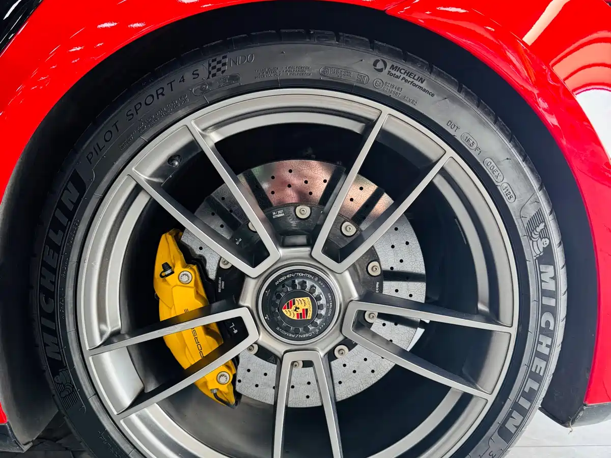 Porsche 911 2023 Turbo S 3.7T фото 24