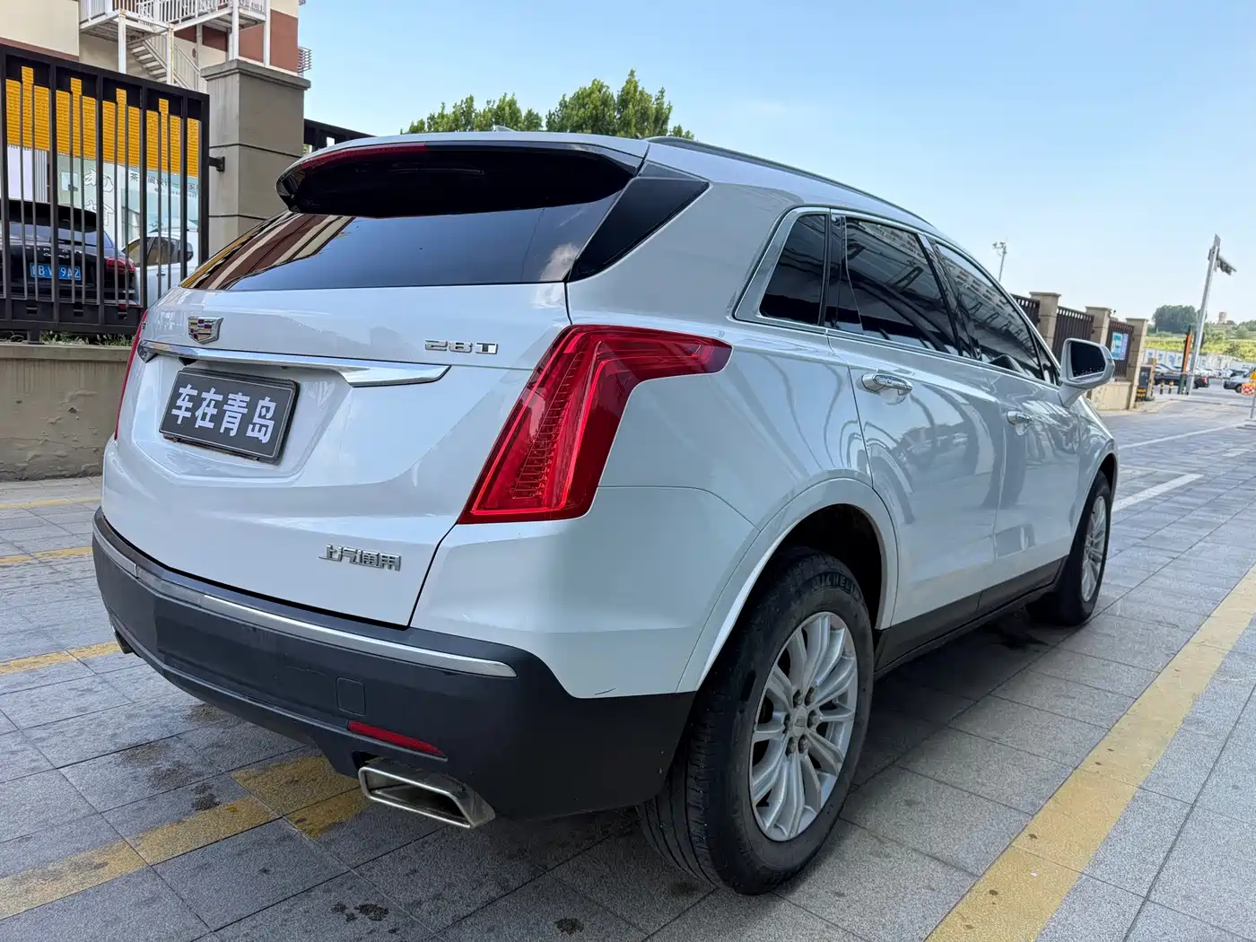 Cadillac XT5 2017 2016 25T Technology Model