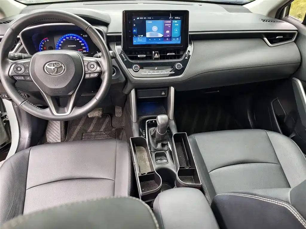 Toyota Corolla Cross 2022 2.0L Flagship Edition фото 21