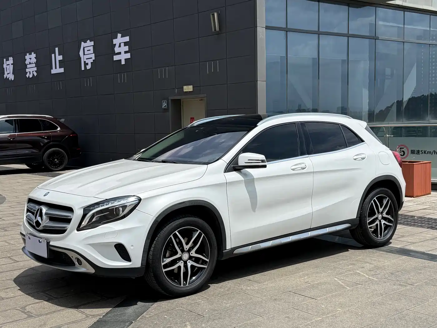 Mercedes-Benz GLA 2016 GLA 200 Fashion