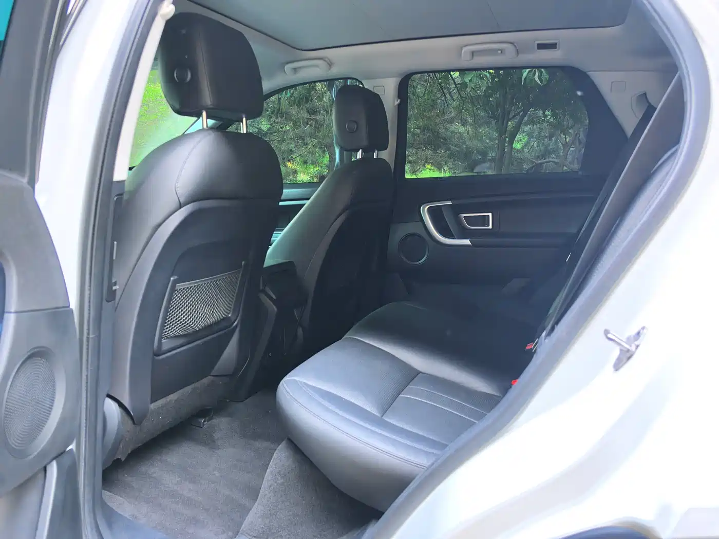 Land Rover Discovery Sport 2018 240PS SE Edition фото 8