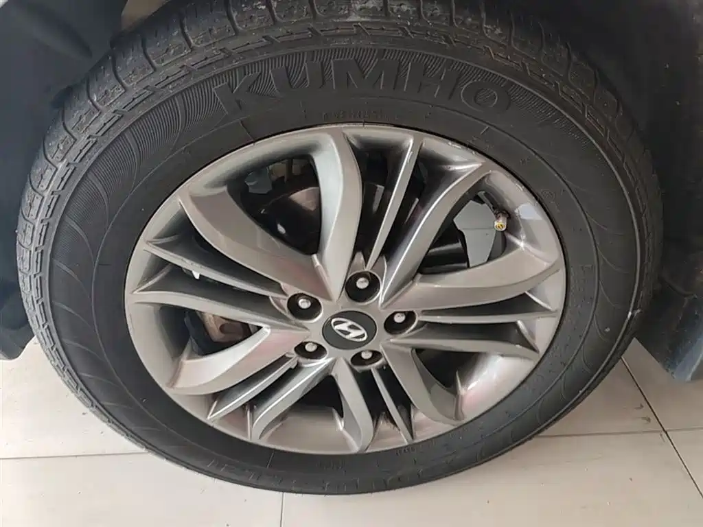 Hyundai Beijing Hyundai ix35 2015 2.0L Automatic 2WD Smart Type China IV фото 23