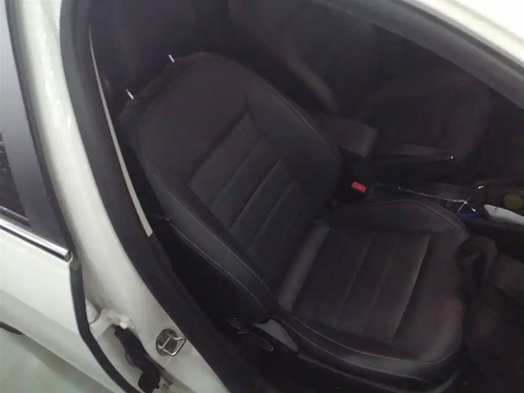 Volkswagen Lavida Tour 2017 230TSI DSG Comfort Edition фото 25