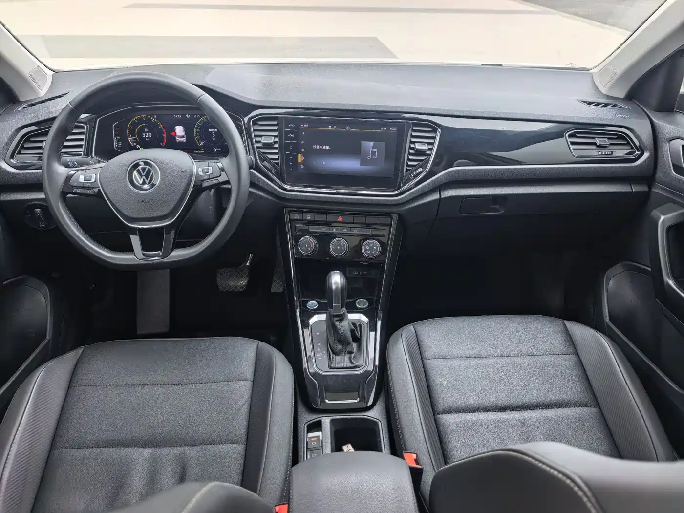 Volkswagen T-ROC 2021 280TSI DSG 2WD Comfort Smart Connect Edition фото 8