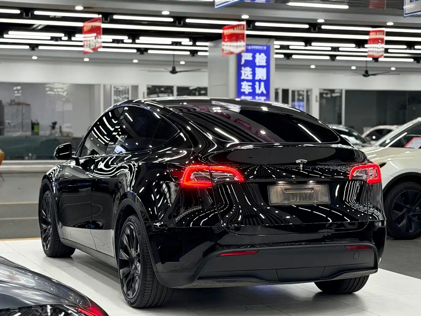 Tesla Model Y 2021 2021 Standard Range Rear-Wheel Drive