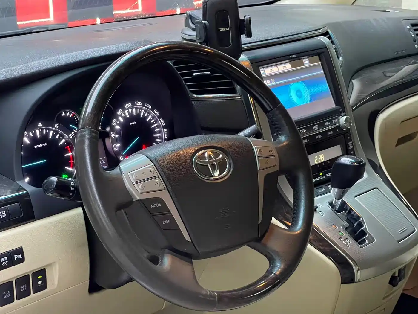 Toyota Alphard 2012 3.5L Luxury Edition фото 8