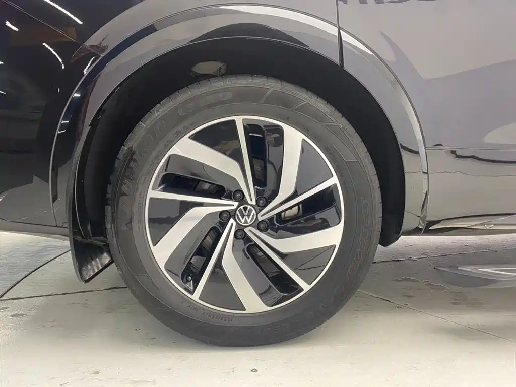 Volkswagen Viloran 2023 Facelift 380TSI Prestige Edition фото 12
