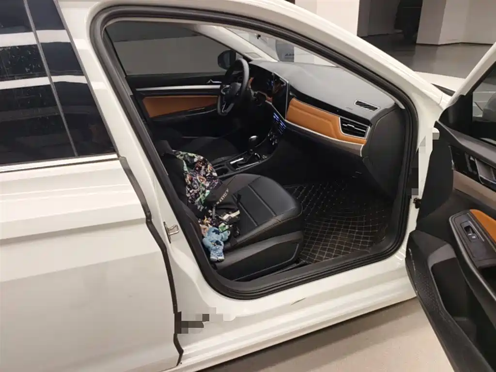 Volkswagen Bora 2024 200TSI DSG Joy Ride PRO Edition фото 11