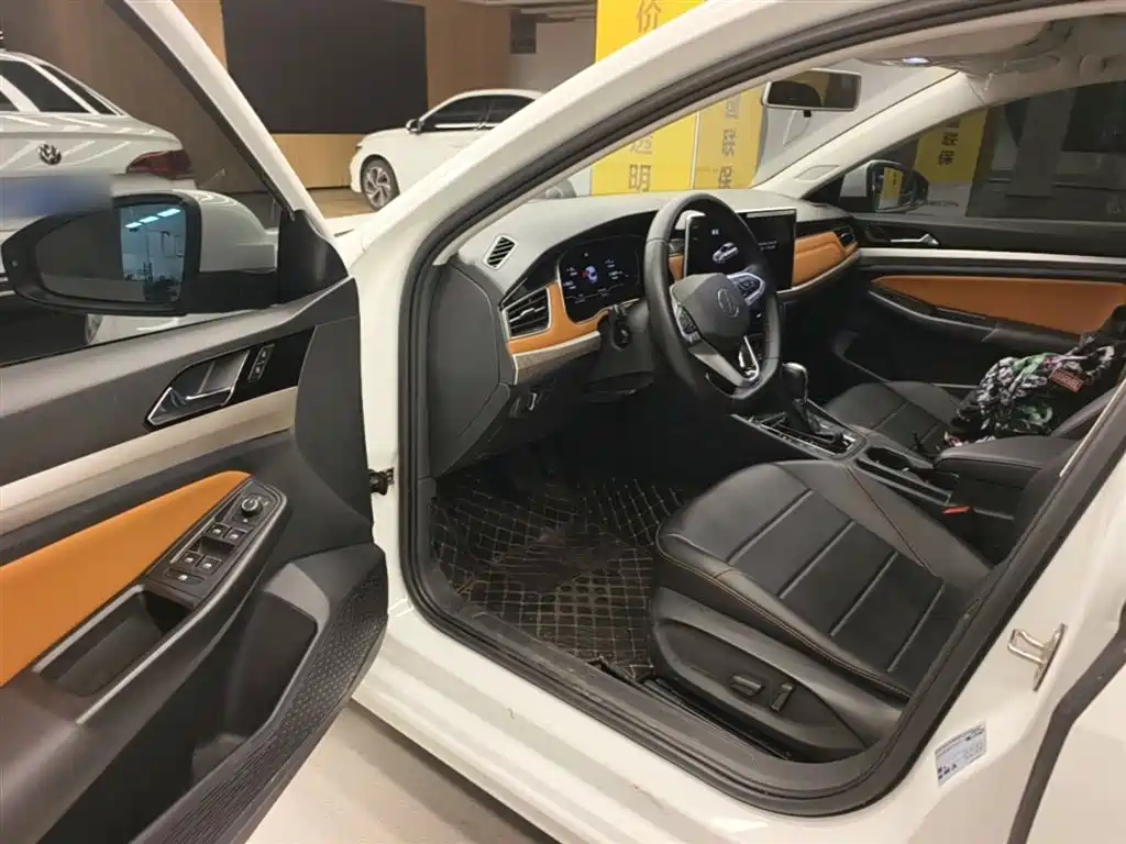 Volkswagen Bora 2024 200TSI DSG Joy Ride PRO Edition фото 23