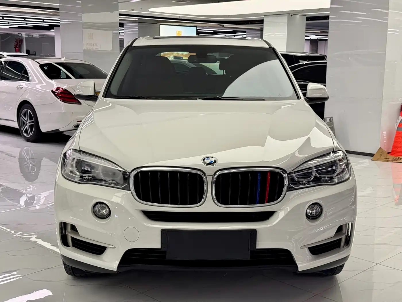 BMW X5 (Import) 2018 xDrive35i Elegant Model фото 2