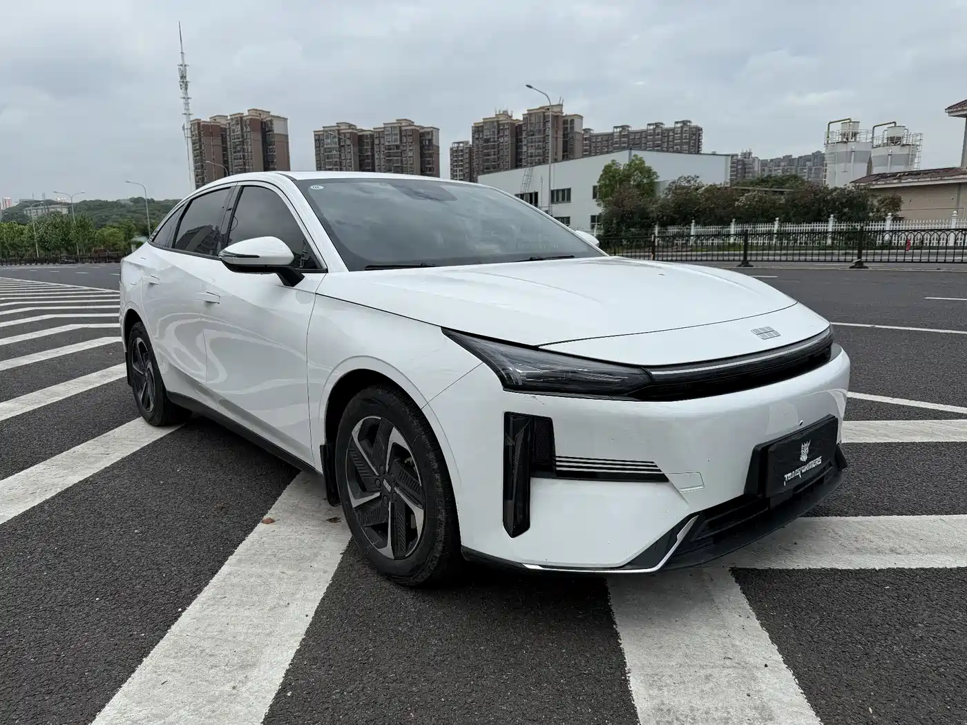 Geely Galaxy Galaxy L6 2024 60km PLUS Soaring Dragon Edition фото 3