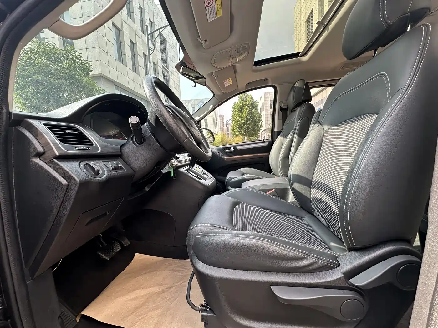 SAIC Maxus Maxus G10 2018 PLUS 2.0T Automatic Elite Edition фото 12