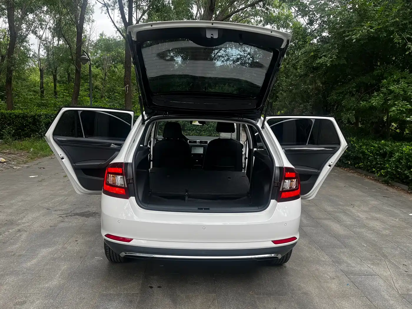 Škoda Skoda Rapid Spaceback 2018 TSI230 DSG Sport Edition фото 18