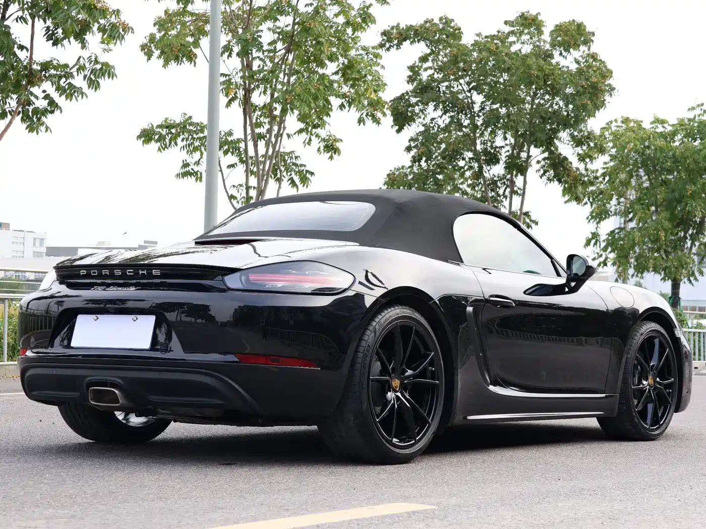 Porsche 718 2022 Boxster T 2.0T фото 12