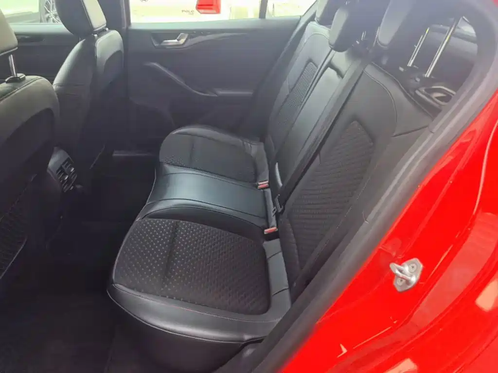 Photo 17 - Ford Focus