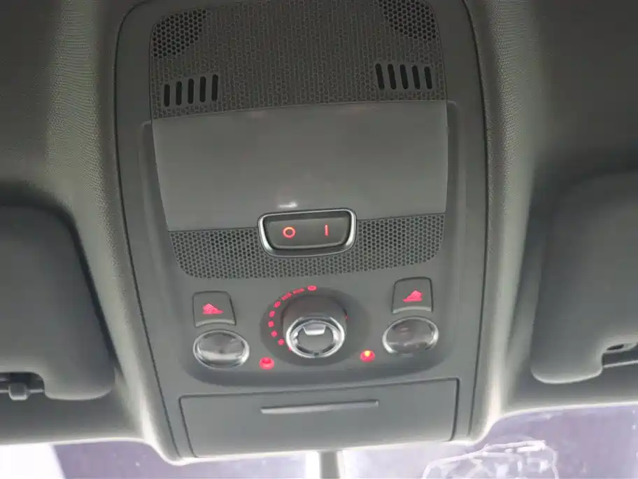 Audi A4L 2015 35 TFSI Auto Standard фото 23