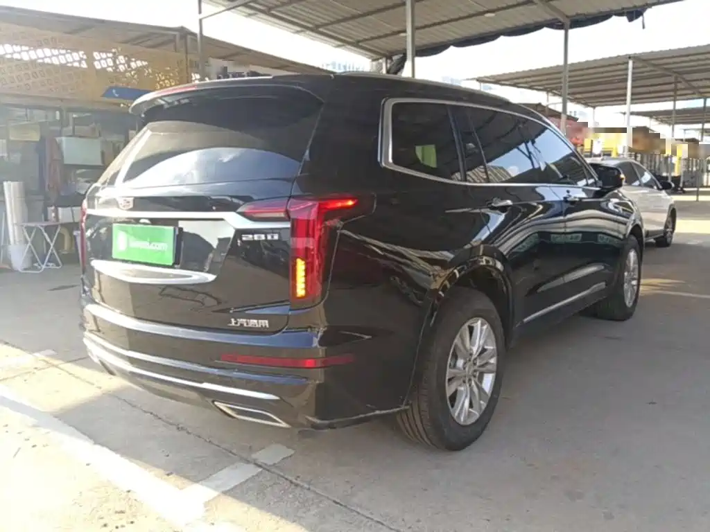 Фото 7 - Cadillac XT6