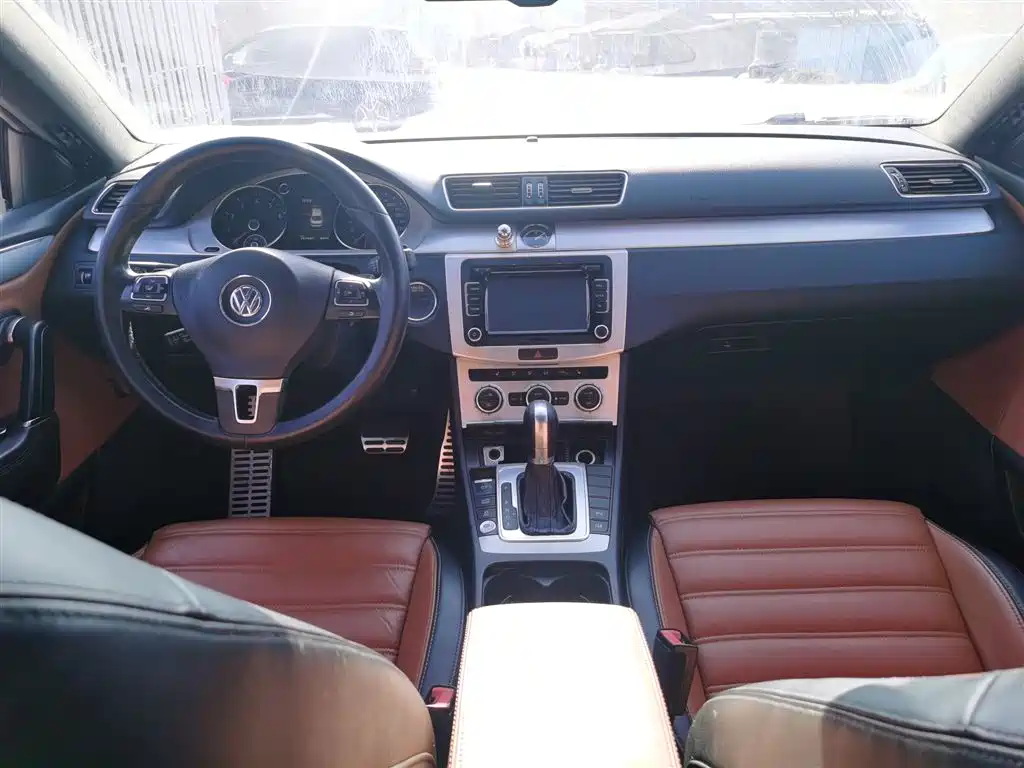 Volkswagen FAW-Volkswagen CC 2016 Model 2.0TSI Luxury фото 13