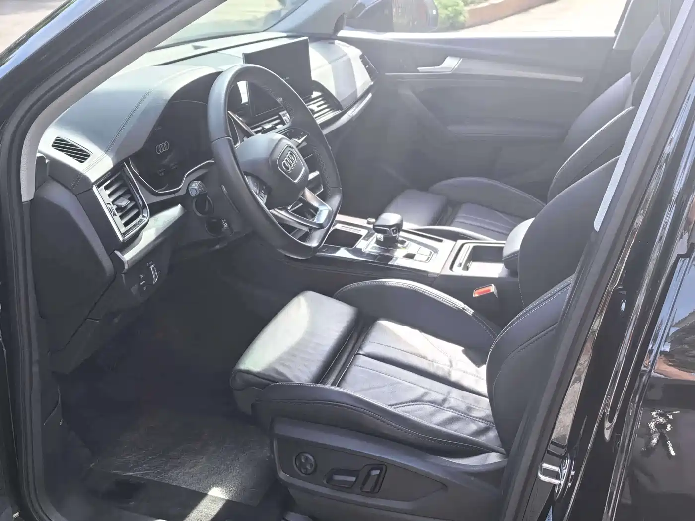 Audi Q5L 2022 40T Luxury Dynamic фото 11