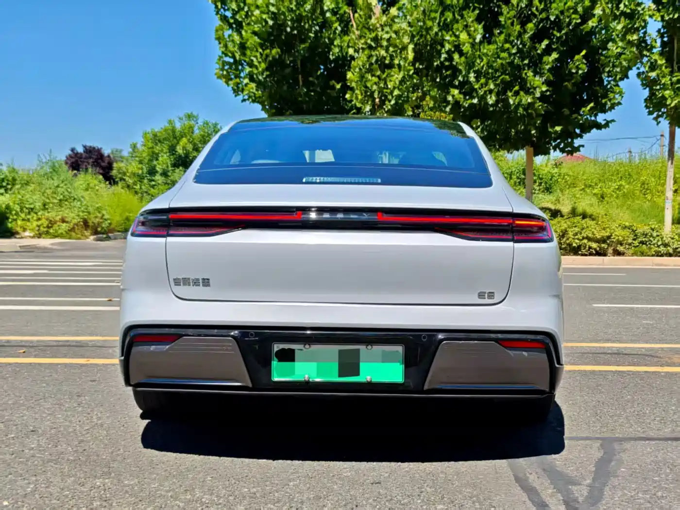 2025 Geely Galaxy Galaxy E8