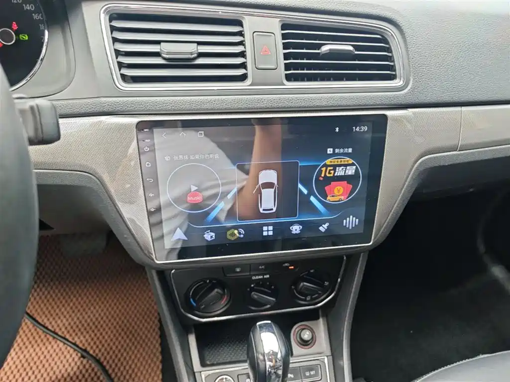 Volkswagen Lavida 2017 1.6L Automatic Comfort Edition фото 13