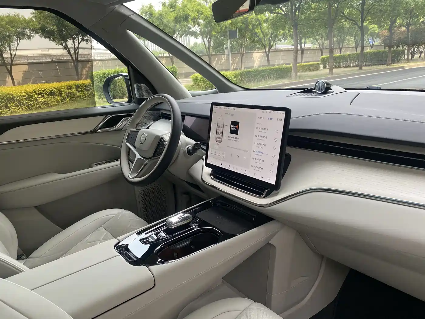 Volvo EM90 2025 2025 Ultra Six-Seater